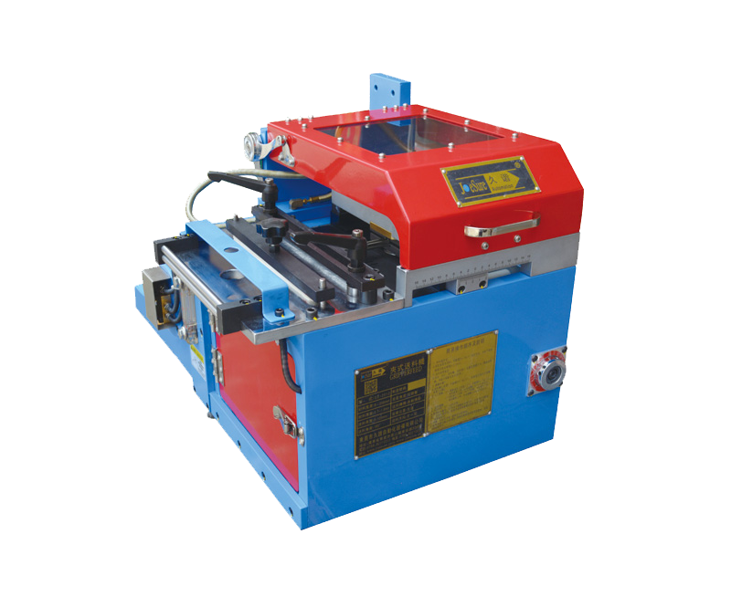 送料機(jī) 送料機(jī)